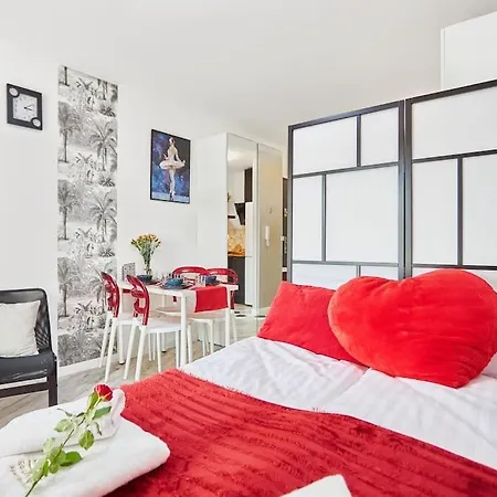 Golden Hour Apartments- Plac Slowianski 36 * 슈비노우이스쳬