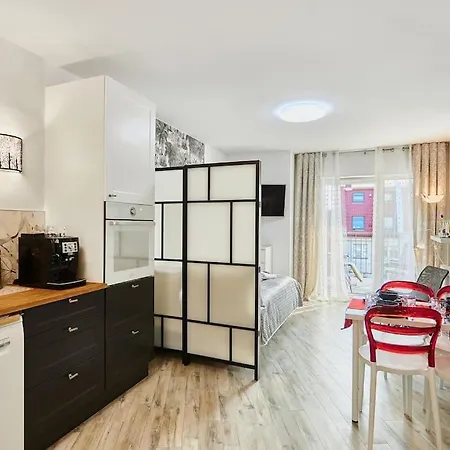 아파트 Golden Hour Apartments- Plac Slowianski 36 *