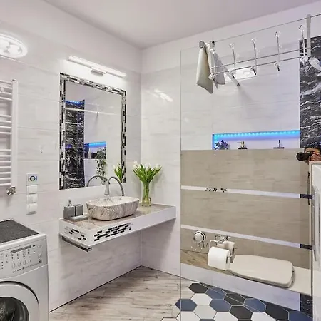 아파트 Golden Hour Apartments- Plac Slowianski 36 *